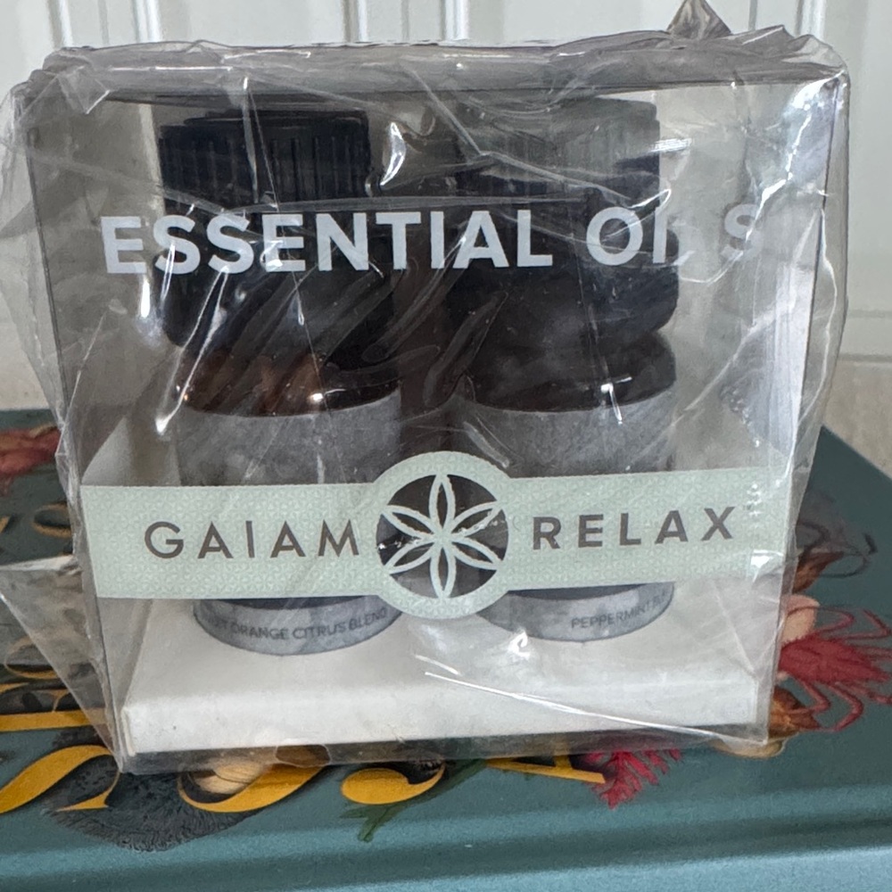 GAIAM Relax Essential Oils Set of 4